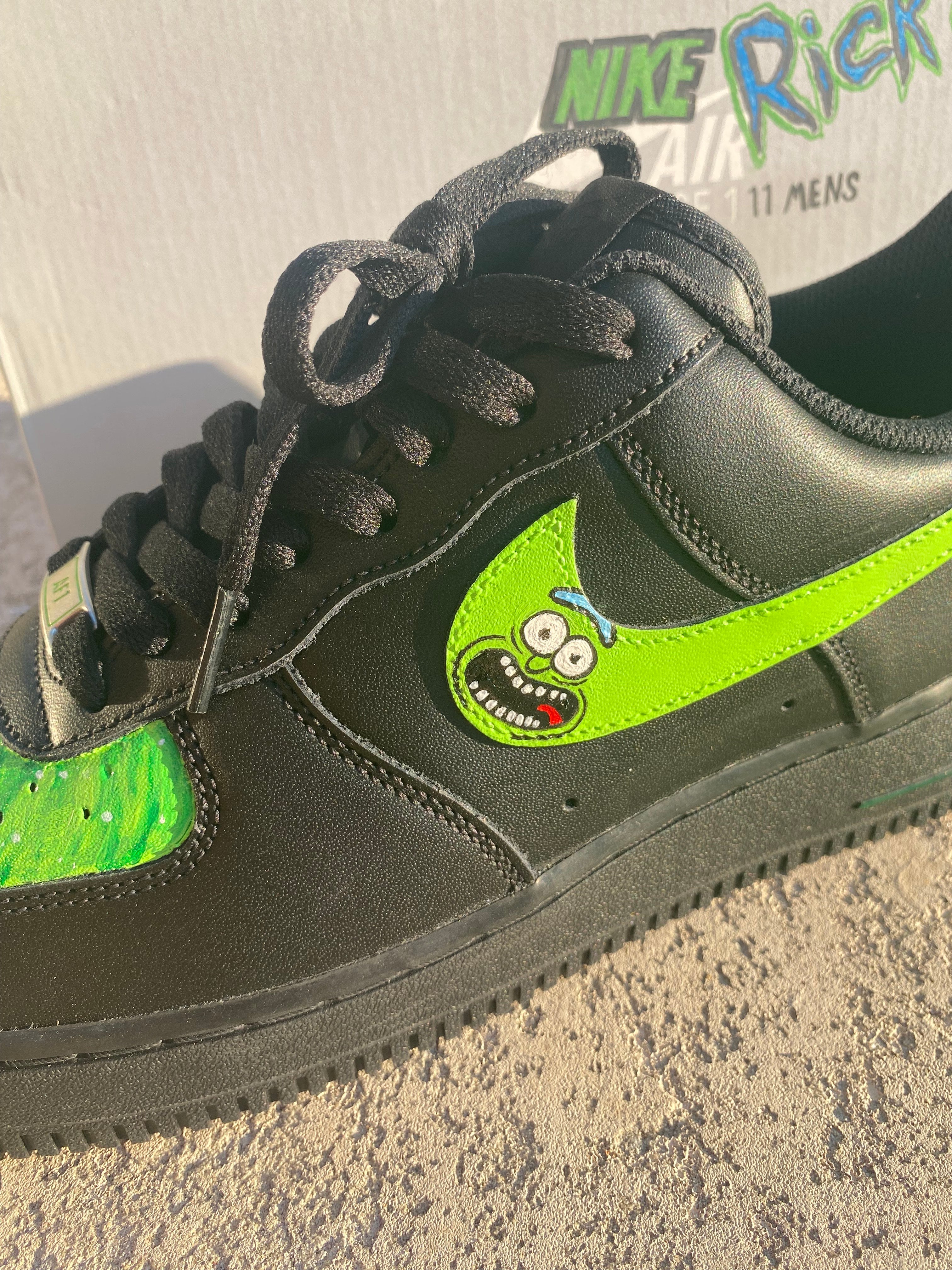 nike rick y morty